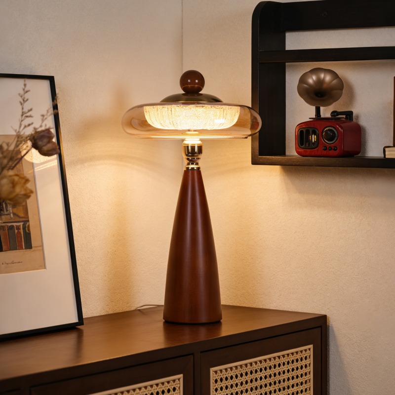 Desk Setup Vintage - Amerikanische Vintage Tischlampe aus Massivholz im